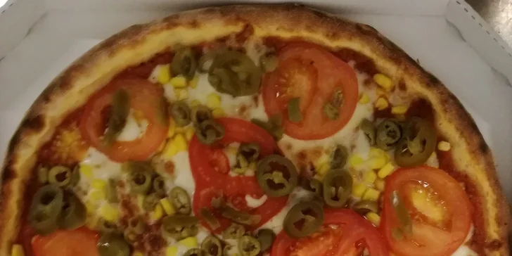 Dvě pizzy dle výběru o i s rozvozem: šunková, vegetariánská i tvarůžková