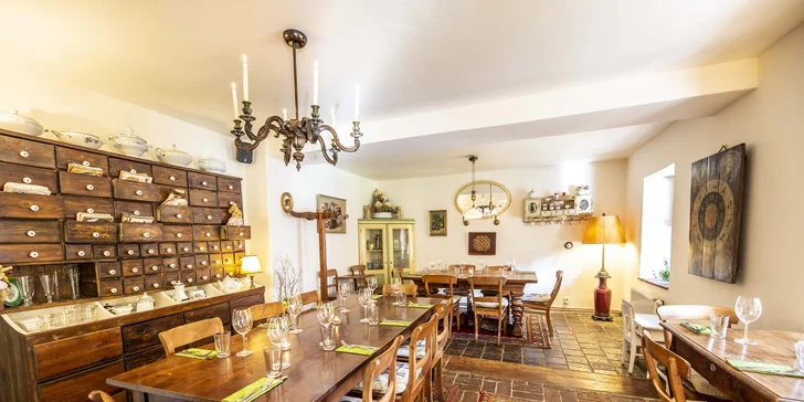Pobyt blízko Okoře pro 2 osoby se snídaní a poukazem do restaurace