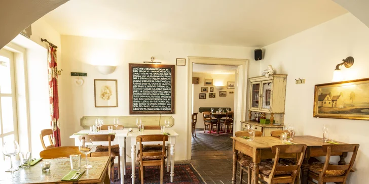 Pobyt blízko Okoře pro 2 osoby se snídaní a poukazem do restaurace
