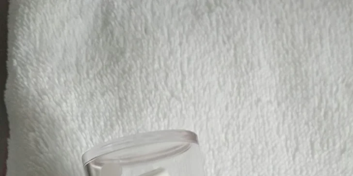 60minutová výživná péče o zralou a suchou pleť