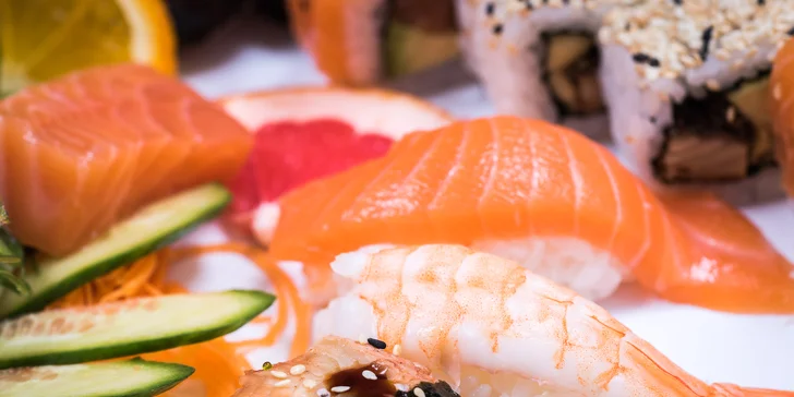 Pochutnejte si na sushi: 30, 49 i 69 ks s tuňákem, úhořem i červeným kaviárem
