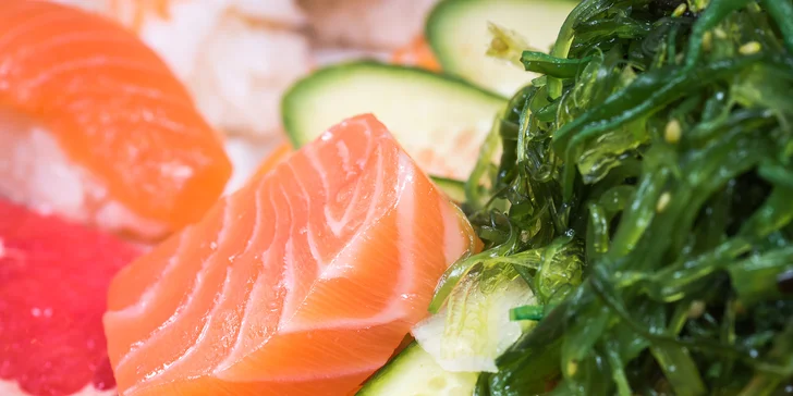Pochutnejte si na sushi: 30, 49 i 69 ks s tuňákem, úhořem i červeným kaviárem