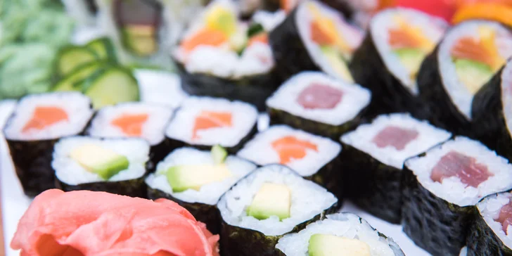 Pochutnejte si na sushi: 30, 49 i 69 ks s tuňákem, úhořem i červeným kaviárem