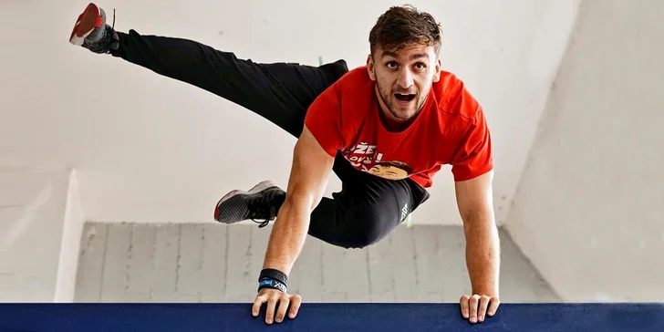 Na skok: noc plná parkrour triků s youtuberem Tarym i s přespáním v hale