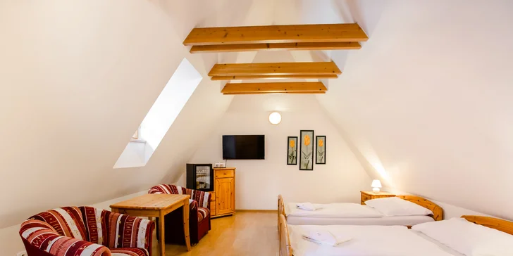 Tradiční pobyt v Českém Krumlově: hotel v centru s polopenzí i koktejly