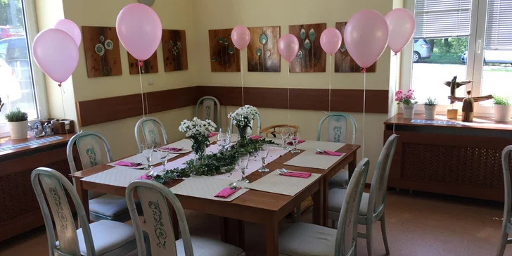 Steaková hostina pro 2 osoby: krkovička na švestkové omáčce i přípitek