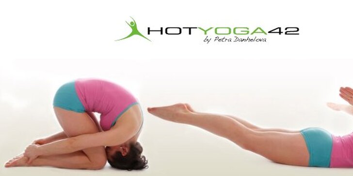 Lekce oblíbené hot jógy v moderním centru HotYoga42. Na výběr dva vstupy i neomezené týdenní členství!