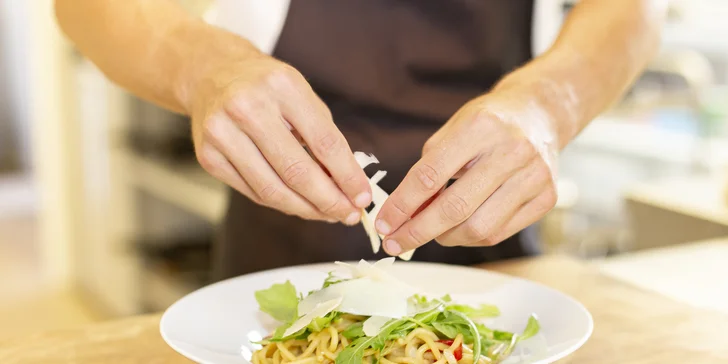 Dárkový voucher do moderní restaurace Naproseku v Sezemicích