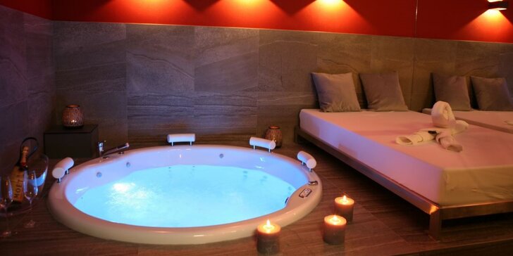 Báječný relax v Kleopatřině koupeli pro 2: privátní wellness s romantikou i sektem