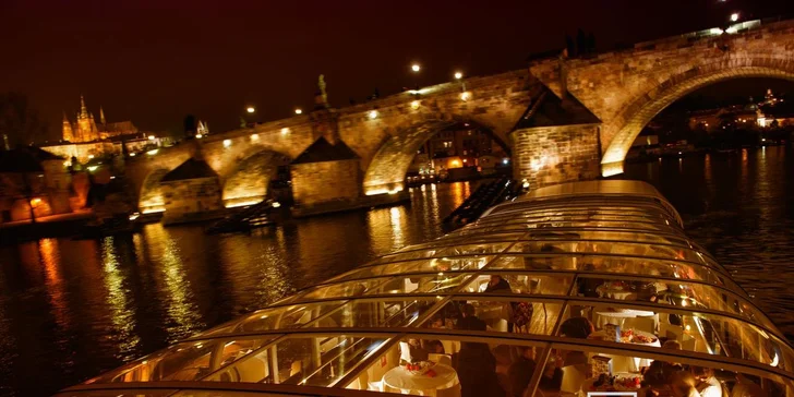 Hodinová i dvouhodinová adventní plavba po Vltavě pro dítě i dospělého
