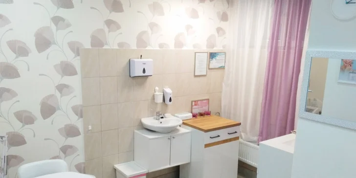 Kosmetické ošetření pro svěží a rozjasněnou pleť i s liftingovou masáží