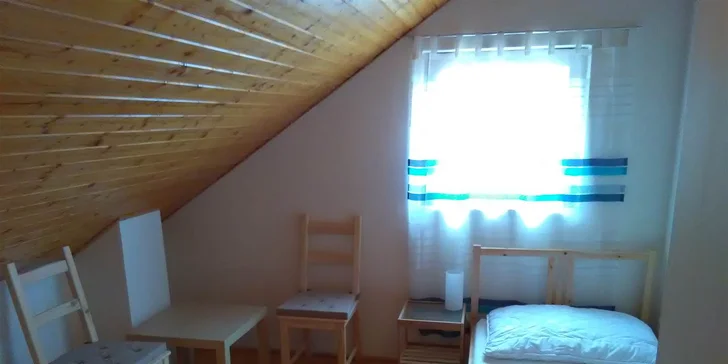 Rodinný odpočinek v penzionu u Vranovské přehrady se snídaní a vínem