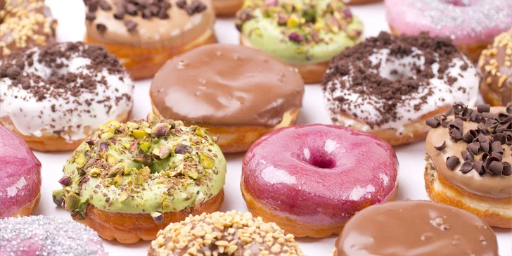 Už je jasné, odkud Homer Simpson Bere donuty. 