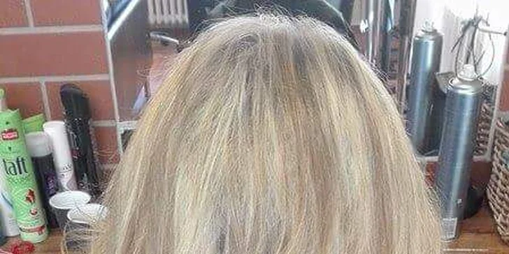 Nový účes raz dva: Střih a melír či balayage pro polodlouhé a dlouhé vlasy