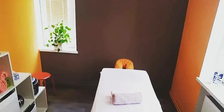 90 minut relaxace: balíček s masáží a zábalem pro dokonalé uvolnění