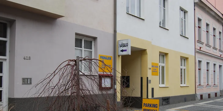 Odpočiňte si na chvíli: Romantické lenošení ve vířivce pro 2 osoby