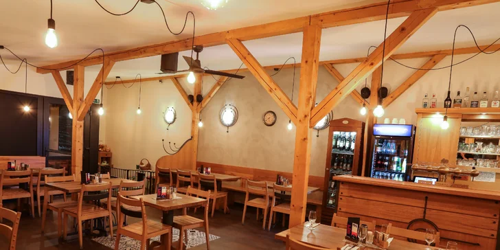 Steak dle výběru ze 3 druhů masa nebo burger pro 1 či 2 osoby v restaurantu Plaudit Turnov