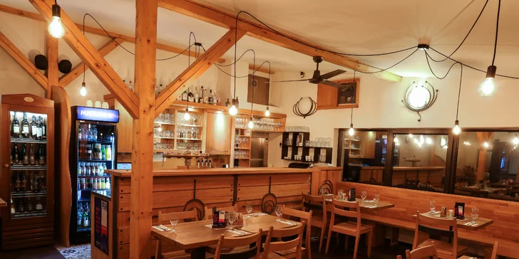 Steak dle výběru ze 3 druhů masa nebo burger pro 1 či 2 osoby v restaurantu Plaudit Turnov
