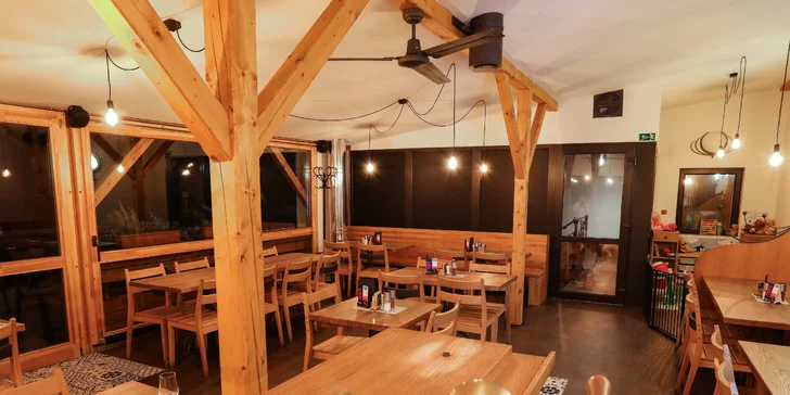 Steak dle výběru ze 3 druhů masa nebo burger pro 1 či 2 osoby v restaurantu Plaudit Turnov