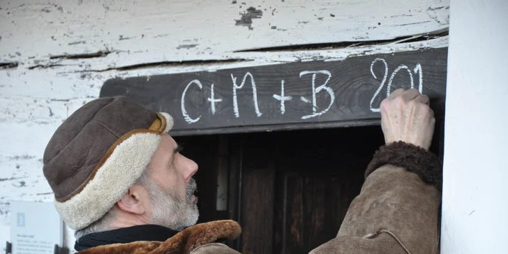 Tříkrálová koleda ve skanzenu v Kouřimi: zpívání koled, dílničky a tradice