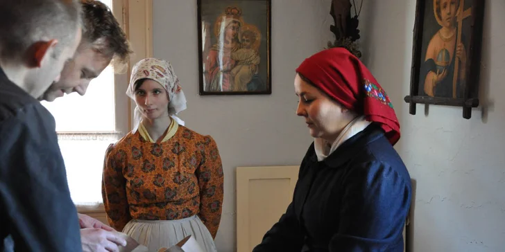 Tříkrálová koleda ve skanzenu v Kouřimi: zpívání koled, dílničky a tradice