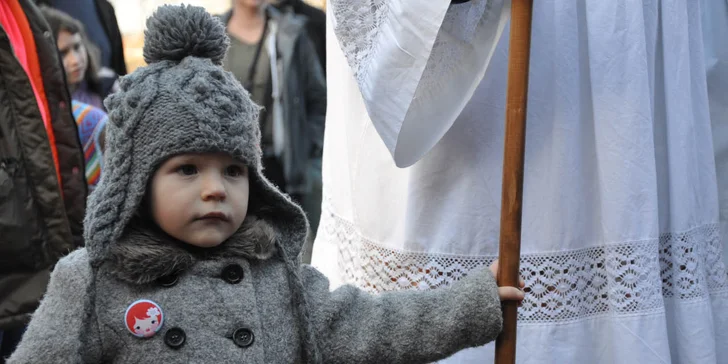 Tříkrálová koleda ve skanzenu v Kouřimi: zpívání koled, dílničky a tradice