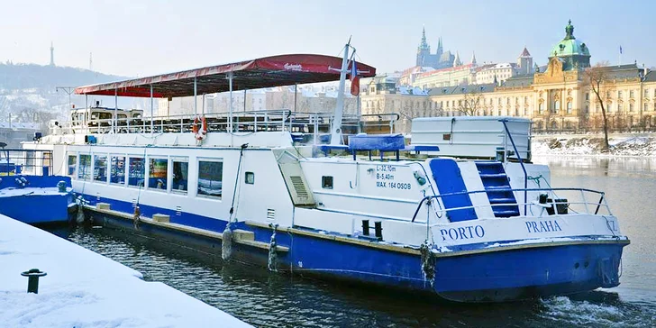 2hodinová plavba s rautem a nápojem pro dva i originální balení poukazu