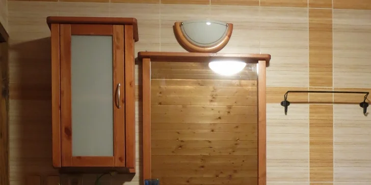 Zima nebo jaro s polopenzí v tradiční roubence ve východních Čechách