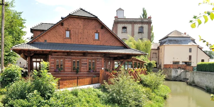 Zima nebo jaro s polopenzí v tradiční roubence ve východních Čechách