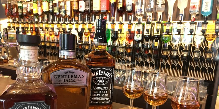 Degustace rumů a whiskey: Bandita Black, Jack Daniel's, Kraken i La Hechicera
