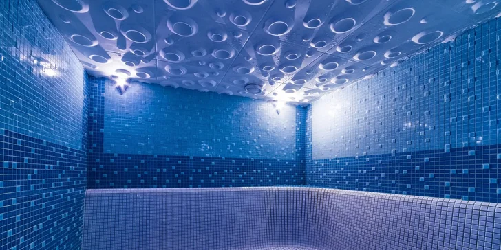 Nabitý relaxační pobyt u Terma Bania: snídaně a večeře, neomezený wellness