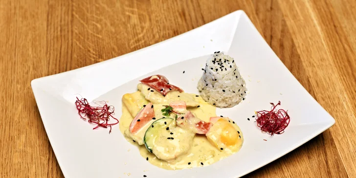 Degustační vyvážené menu pro 2 osoby: hovězí se zelím i kuře a skvělé dorty