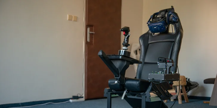 Staň se virtuálním pilotem letadla: pilotuj 18 druhů letadel