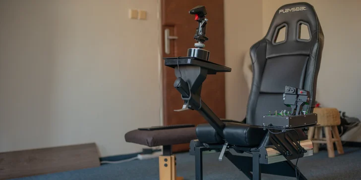 Staň se virtuálním pilotem letadla: pilotuj 18 druhů letadel