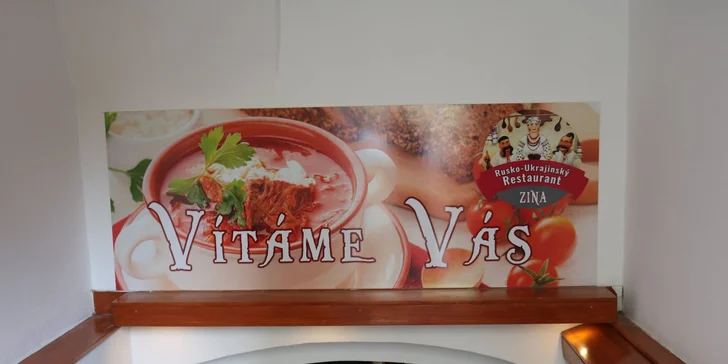 Speciální ukrajinské menu pro dva: polévka, hlavní chod, salát i dezert