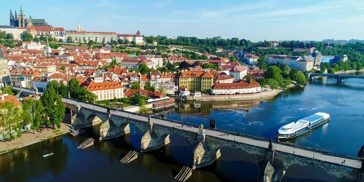 Hodinová i dvouhodinová adventní plavba po Vltavě pro dítě i dospělého