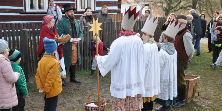 Tříkrálová koleda ve skanzenu v Kouřimi: zpívání koled, dílničky a tradice