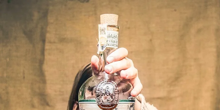 Tatarský biftek z hovězího masa Chuck tender: klasicky či po belgicku a topinky nebo bagetky