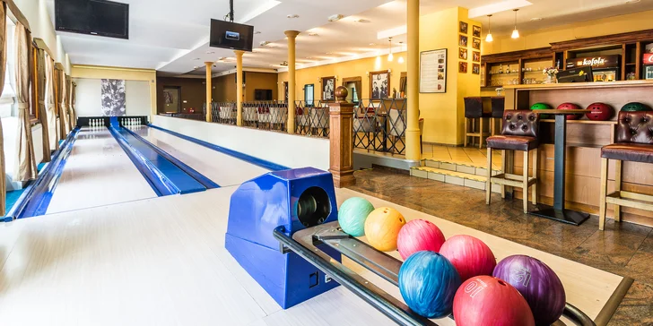 Odpočinkový pobyt pro 2 osoby v Bánské Štiavnici: snídaně i bowling