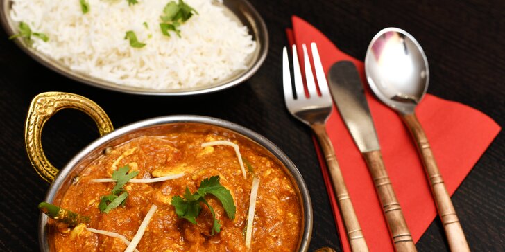 Indická lahůdka: malé i velké menu s vege a kuřecím hlavním jídlem pro 2 os.