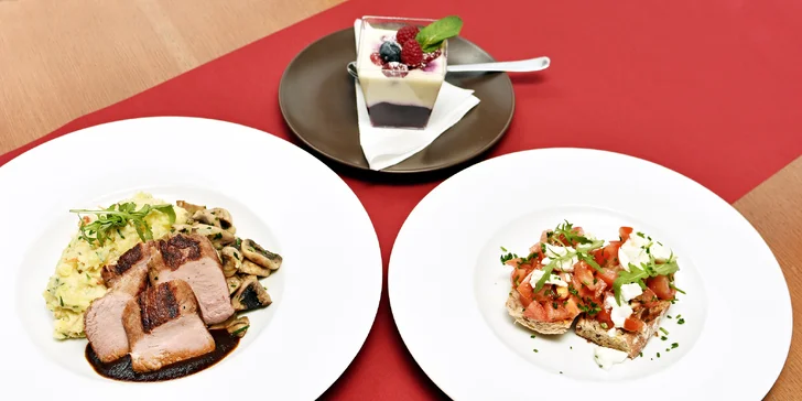 Tříchodové menu pro dva s filírovanou panenkou nebo kuřecím supreme