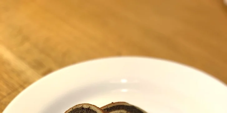 Vegetariánské menu pro 2: předkrm, hlavní chod i dezert podle výběru