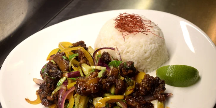 Vegetariánské menu pro 2: předkrm, hlavní chod i dezert podle výběru