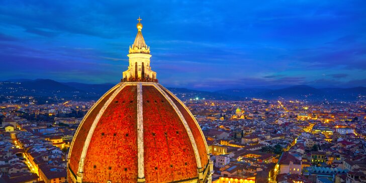Itálie: noc v hotelu se snídaní, návštěva Florencie i karneval ve Viareggiu