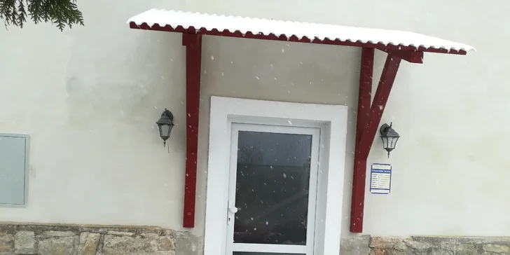 Kompletní kosmetické ošetření s úpravou obočí a masáží obličeje