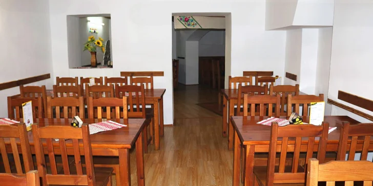 4chodové rusko-uzbecké menu: polévka, plov, masové koule a kisel