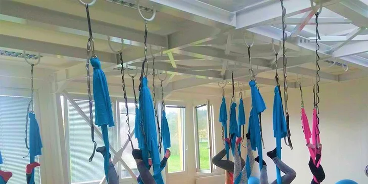 Přijďte pocítit stav beztíže na Fly jógu či uklidnit mysl s Jin jógou