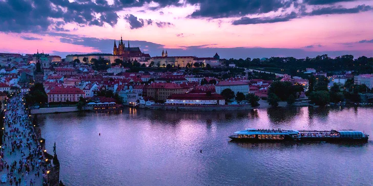 Hodinová i dvouhodinová adventní plavba po Vltavě pro dítě i dospělého