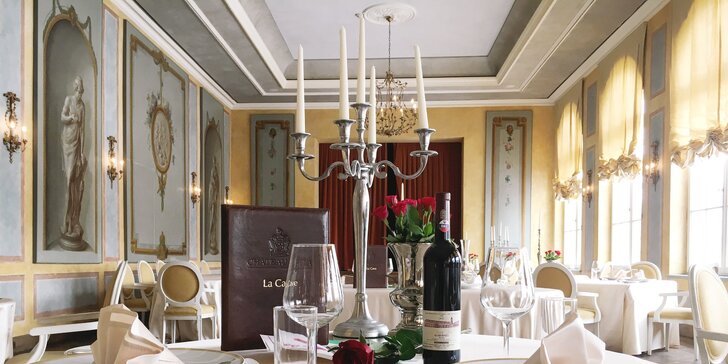 Romantika v zámeckém hotelu: snídaně nebo polopenze i láhev vlastního vína