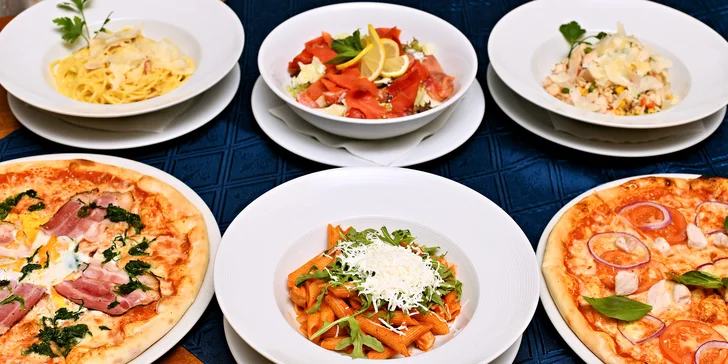 Tradiční italské speciality: pizza, pasta, salát nebo rizoto podle výběru